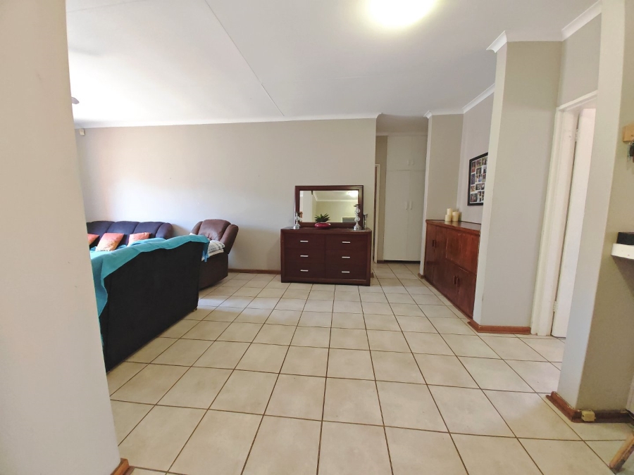 3 Bedroom Property for Sale in Langenhovenpark Free State